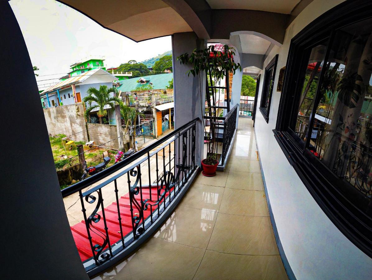 Amparo'S Tourist Inn - Coron Esterno foto